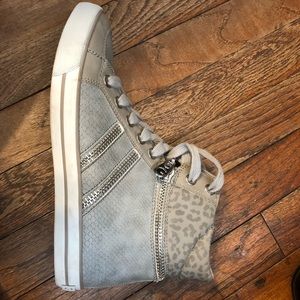 Never worn GUESS High Tops!